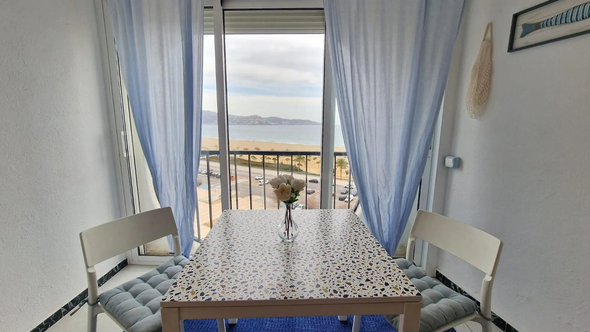 אמפוריבראבה Apartamento Karina Beach-6